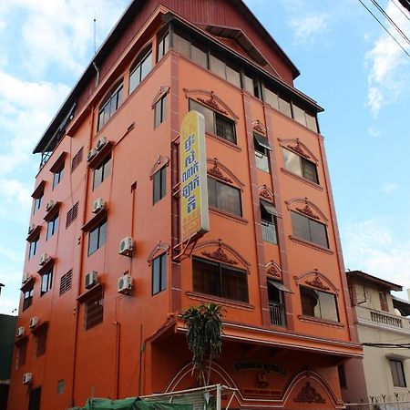 Lucky 2 Guesthouse Phnom Penh Ngoại thất bức ảnh