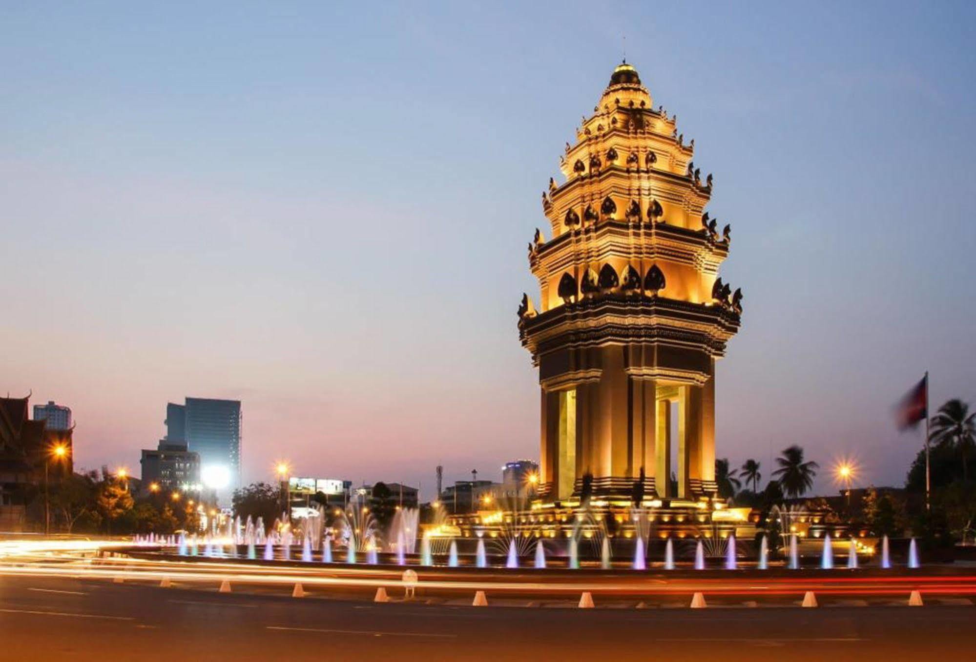 Lucky 2 Guesthouse Phnom Penh Ngoại thất bức ảnh
