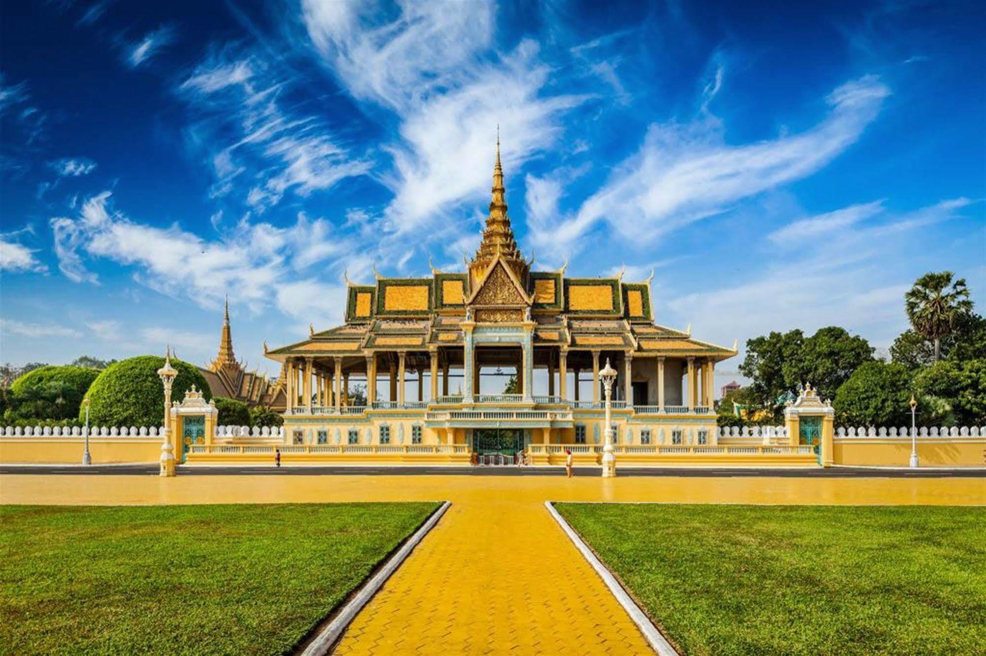 Lucky 2 Guesthouse Phnom Penh Ngoại thất bức ảnh