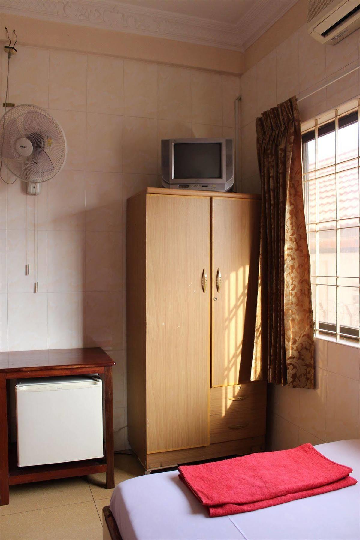 Lucky 2 Guesthouse Phnom Penh Ngoại thất bức ảnh