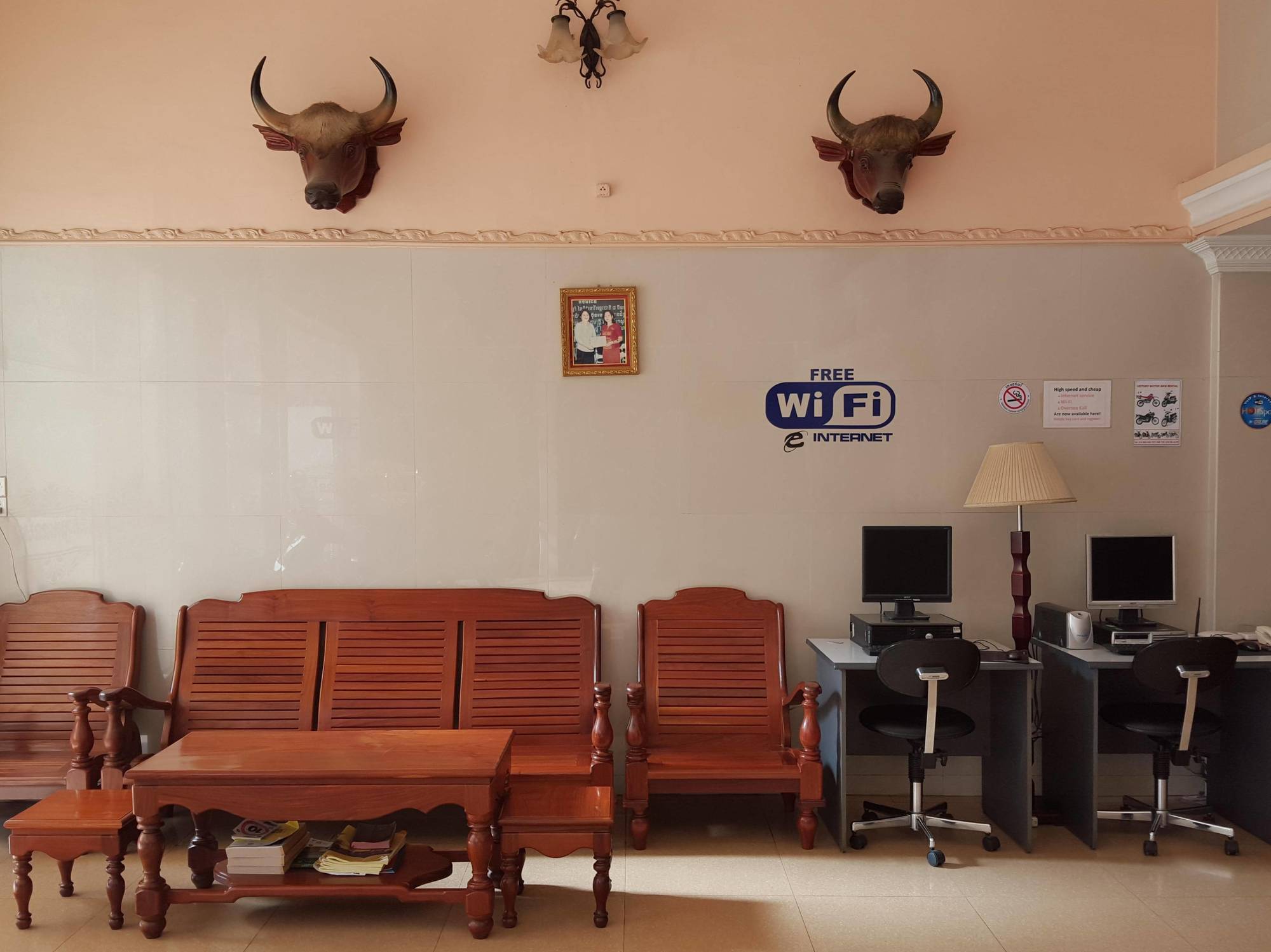 Lucky 2 Guesthouse Phnom Penh Ngoại thất bức ảnh