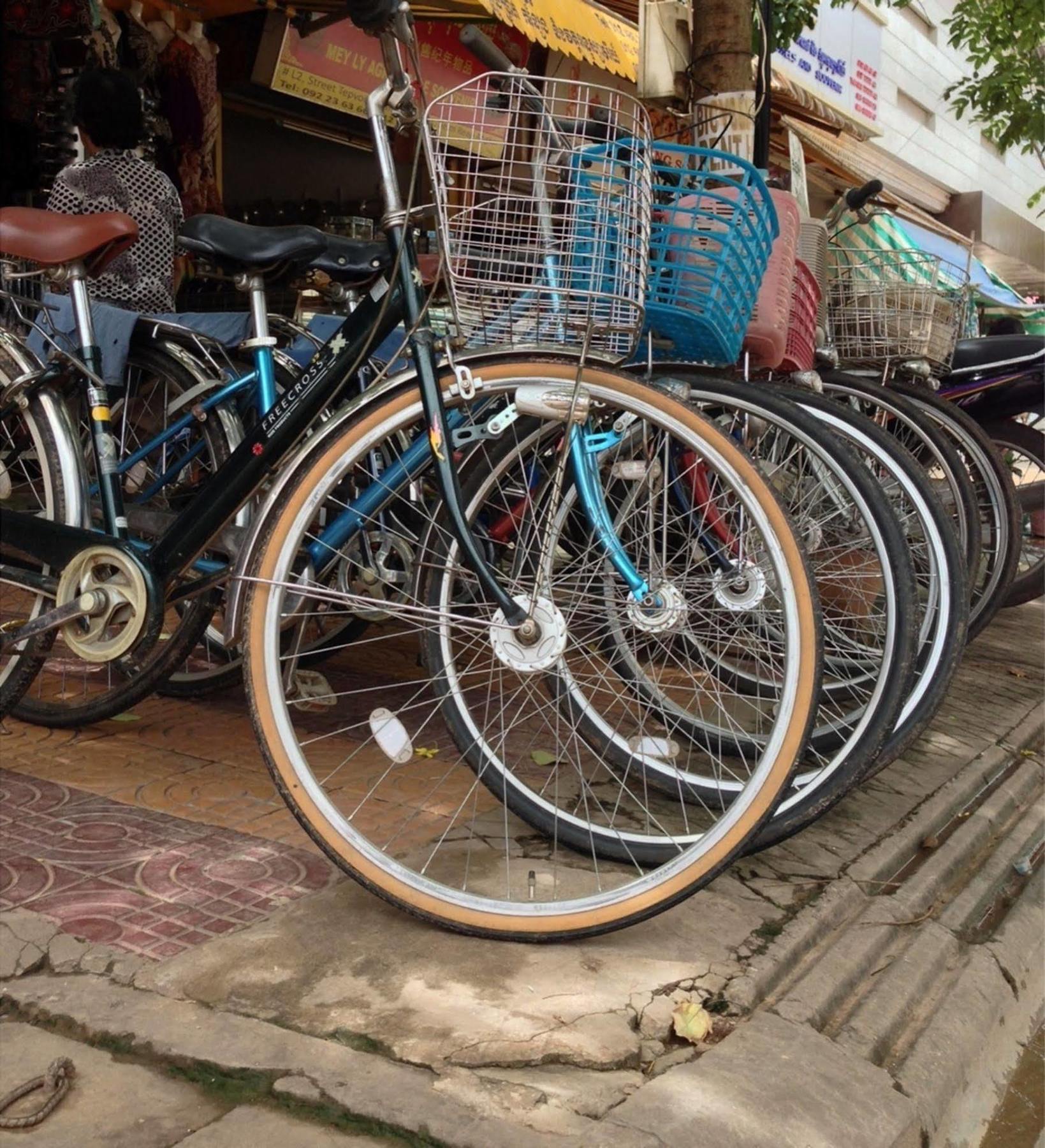Lucky 2 Guesthouse Phnom Penh Ngoại thất bức ảnh