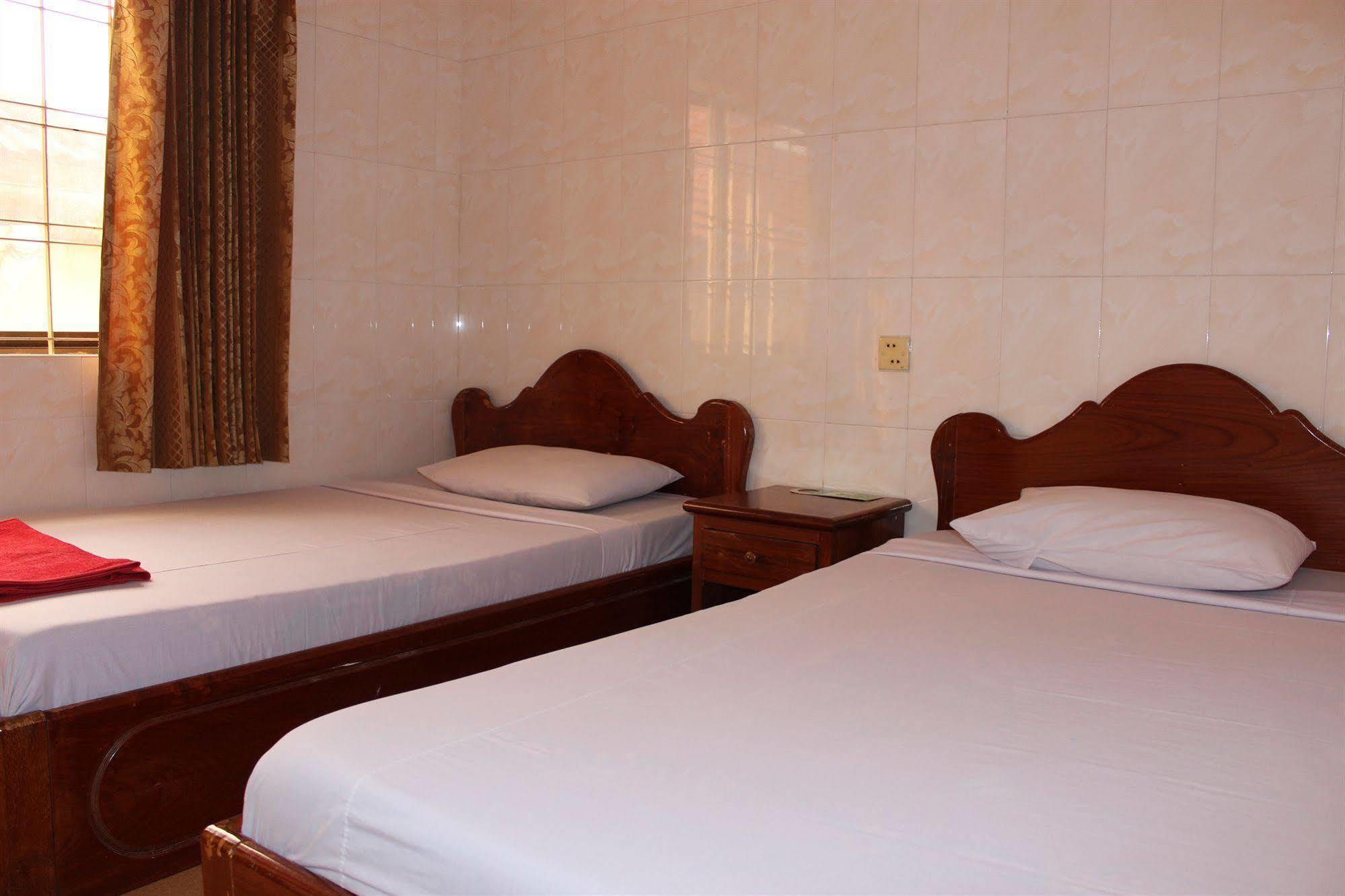 Lucky 2 Guesthouse Phnom Penh Ngoại thất bức ảnh